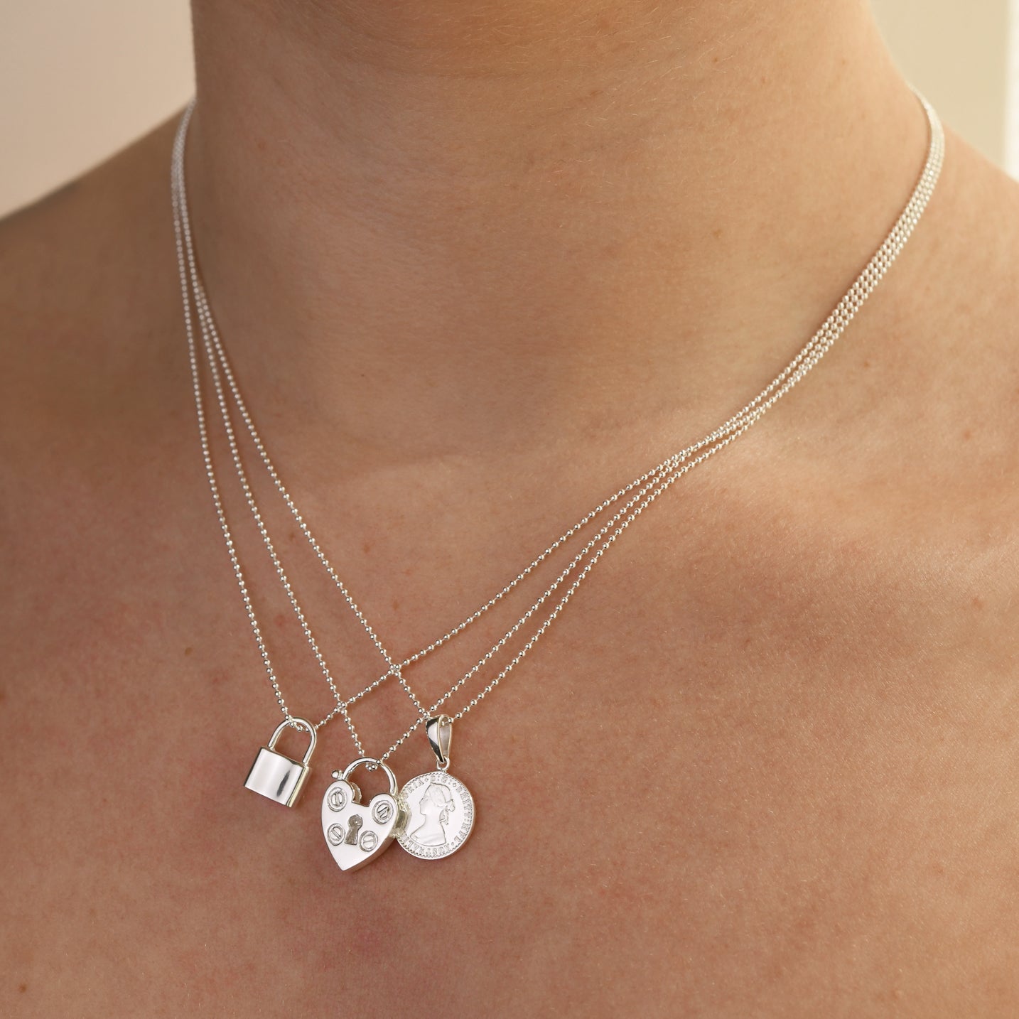 VT MINI PADLOCK NECKLACE