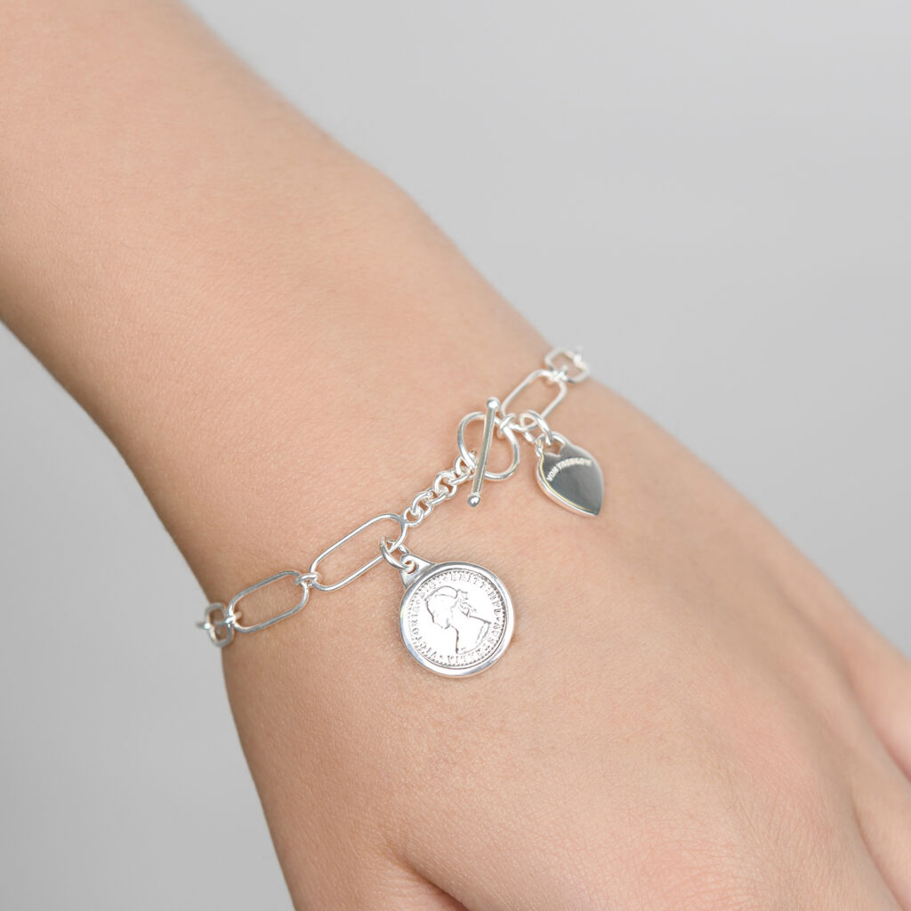 VT HEART & COIN CLIP CHAIN BRACELET