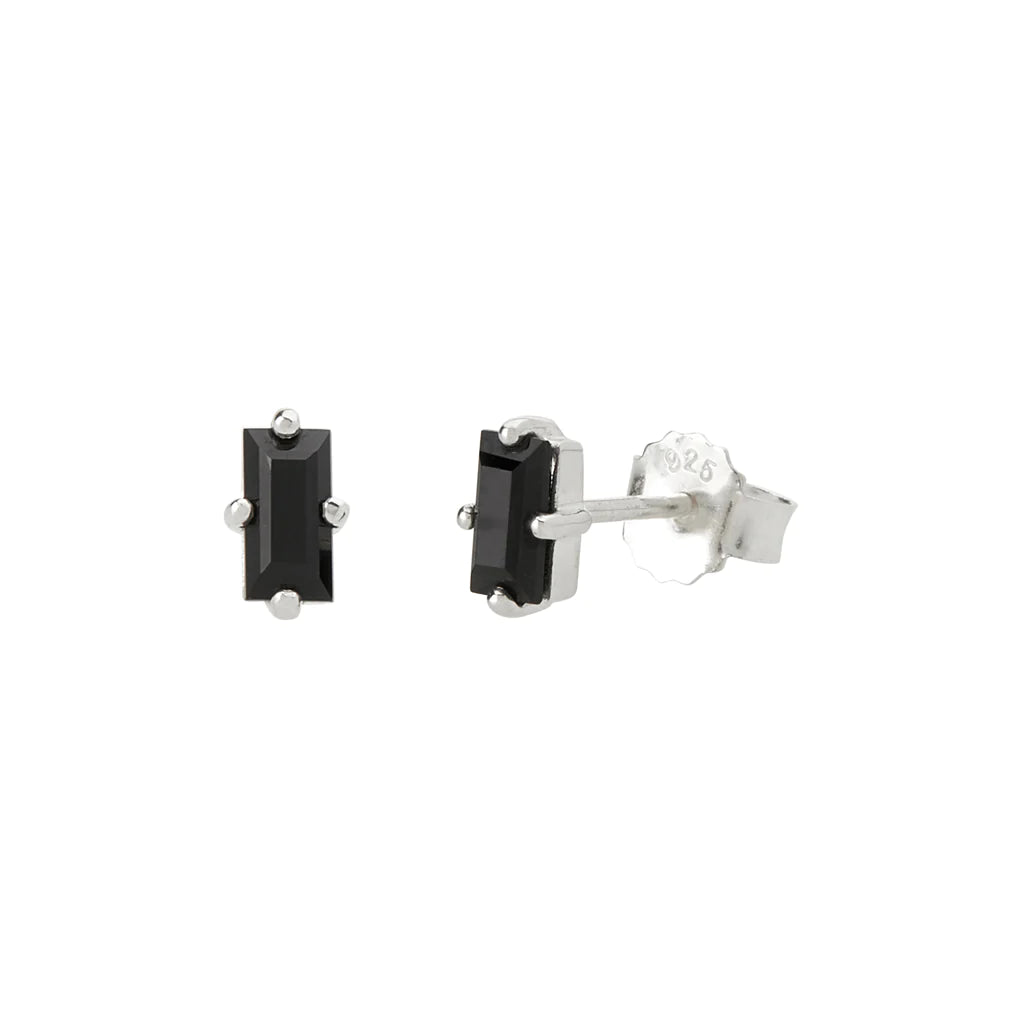 BLACK SPINEL BAGUETTE STUDS