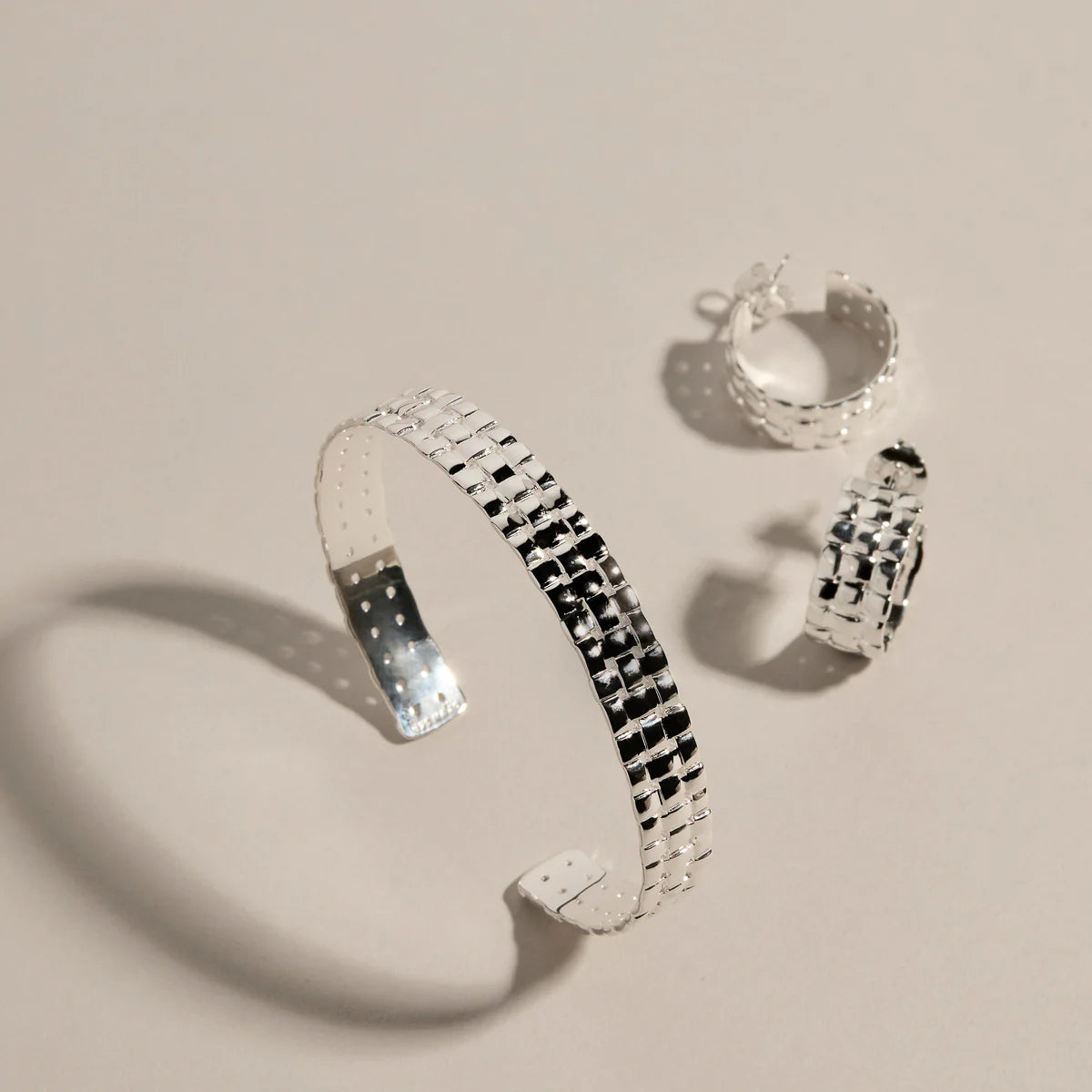 WEAVE STUD HOOP EARRING