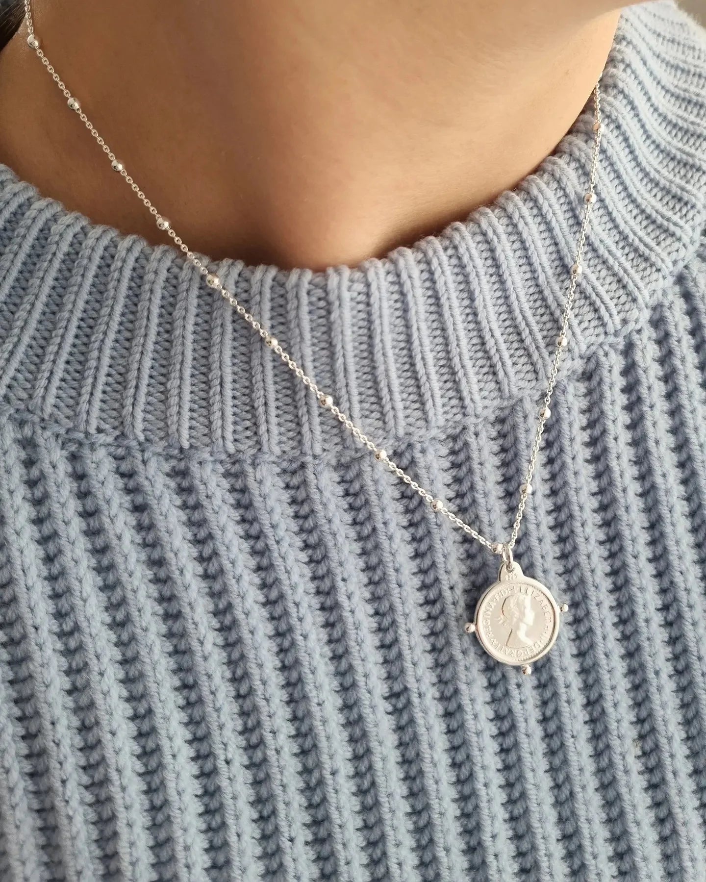 VT ROSARIO NECKLACE WITH THREEPENCE - 1949