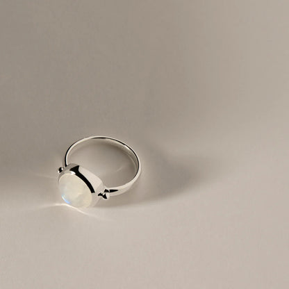GARLAND MOONSTONE RING