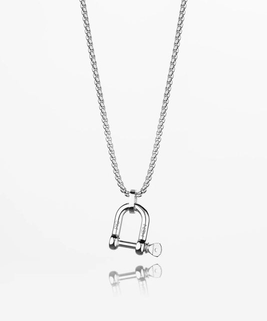 PIG & HEN D-SHACKLE NECKLACE