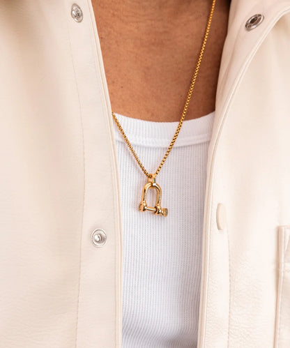 PIG & HEN D-SHACKLE NECKLACE